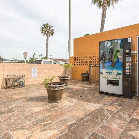 Rodeway Inn & Suites Chula Vista San Diego South Exterior foto